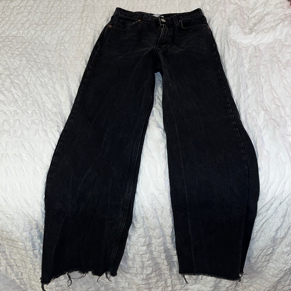 Zara Black wide leg pants size 4!